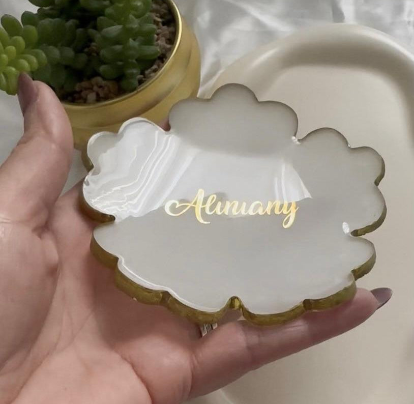 Personalised Resin Flower Bowl – Gold Flakes Jewellery Dish, Ring Holder & Elegant Wedding Favour