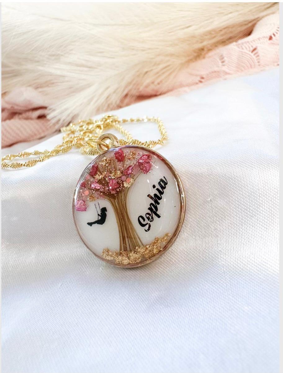 Blossom & Bloom Keepsake Pendant – Personalised Resin Jewellery with Shell Flakes & Shimmer Stones