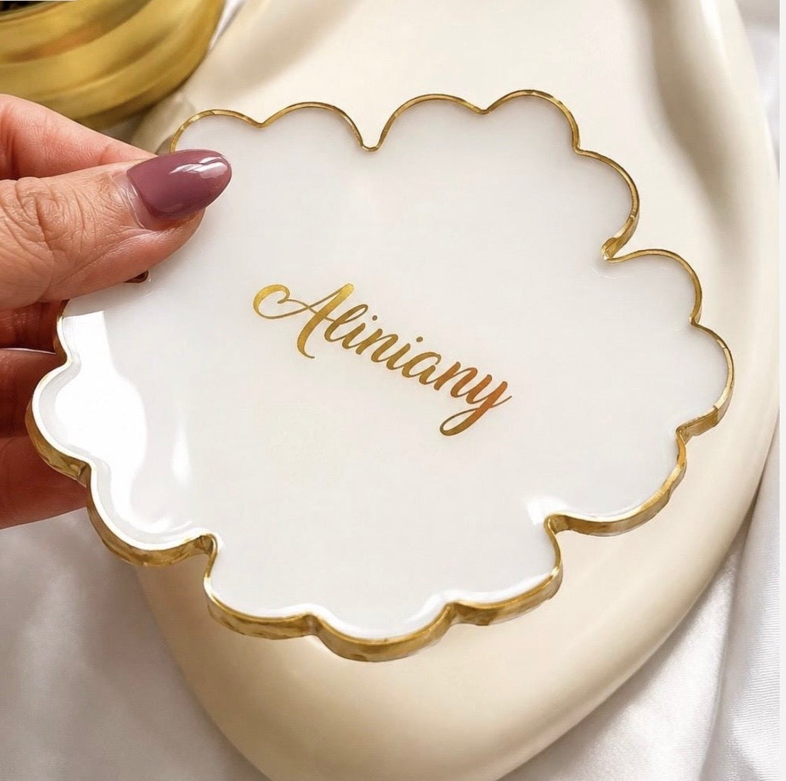 Personalised Resin Flower Bowl – Gold Flakes Jewellery Dish, Ring Holder & Elegant Wedding Favour