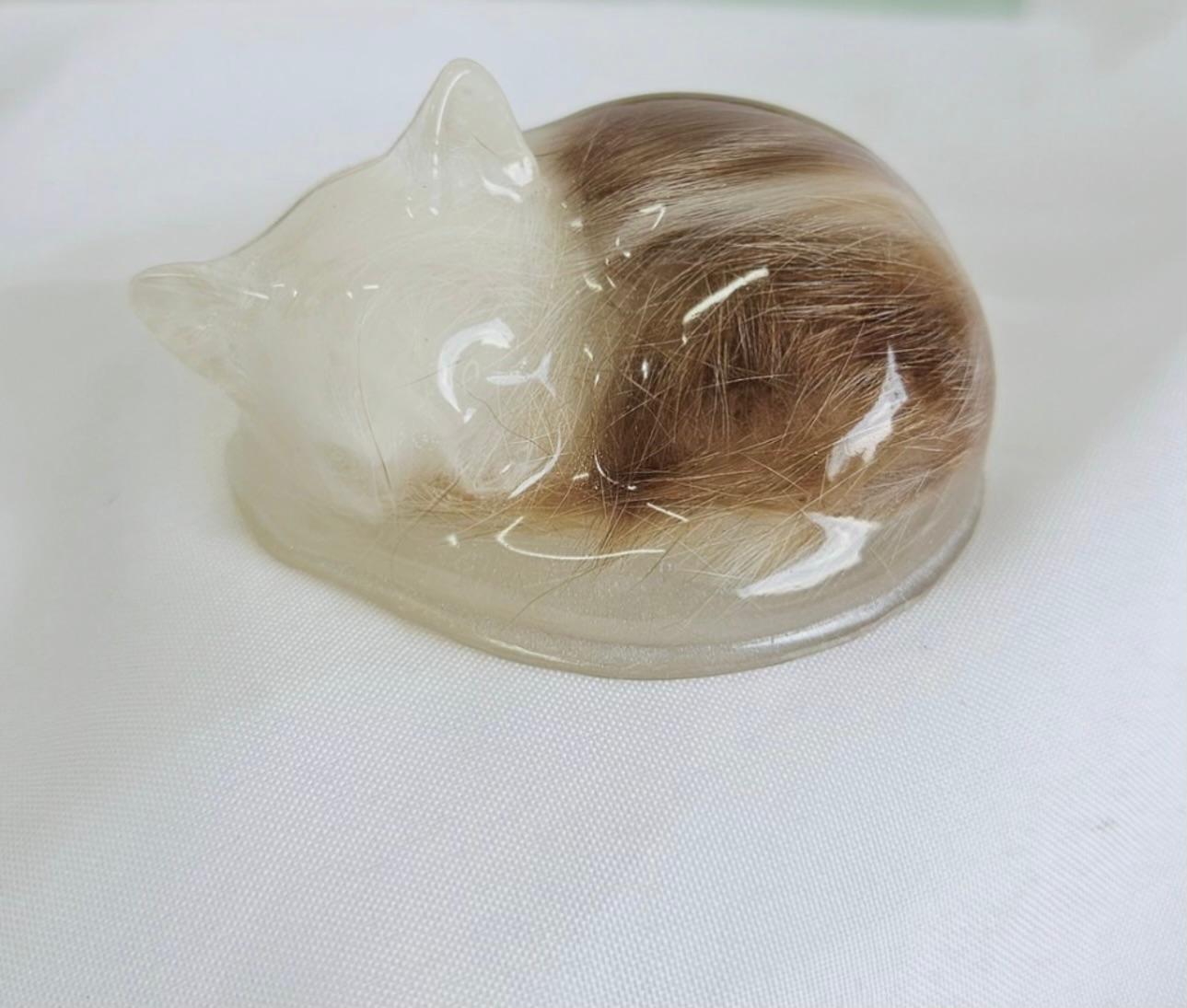 Personalised Cat Memorial Resin Figurine | Fur & Ash Keepsake